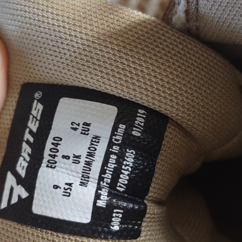 Boots - Picture 3 of 3